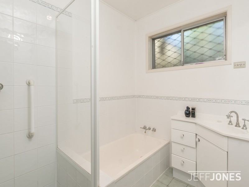 16 Cougar Street, Indooroopilly QLD 4068
