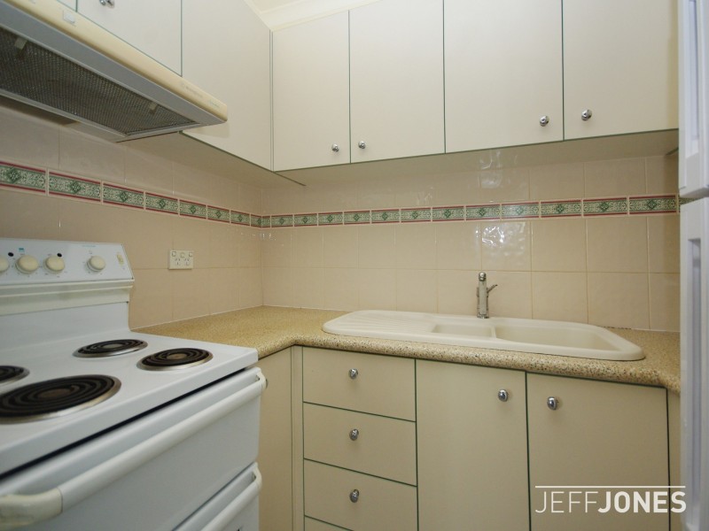 B3/52 Baron Street, Greenslopes QLD 4120