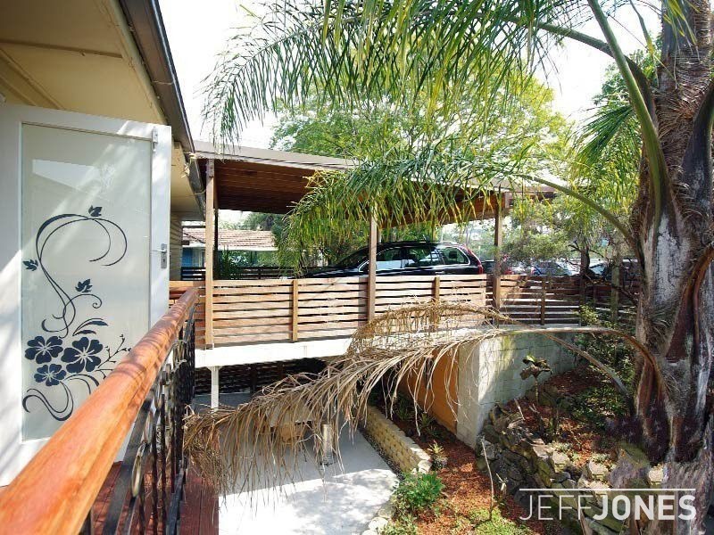 86 Nicholson Street, Greenslopes QLD 4120