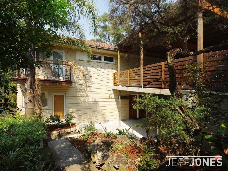 86 Nicholson Street, Greenslopes QLD 4120