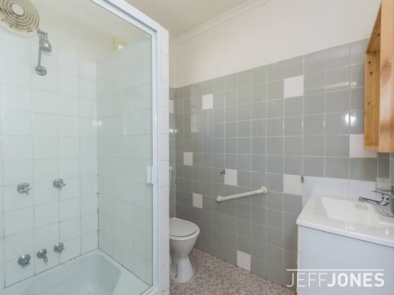 3/27 Knowsley Street, Greenslopes QLD 4120