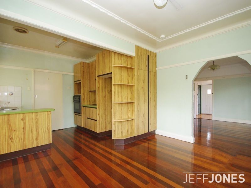 32 Nelson Street, Coorparoo QLD 4151