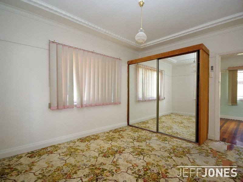 32 Nelson Street, Coorparoo QLD 4151