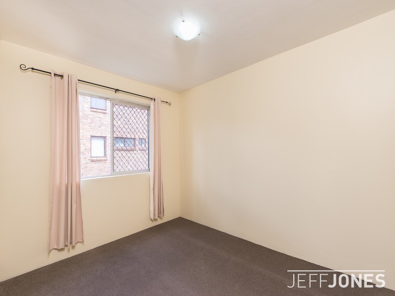 2/111 Park Road, Yeronga QLD 4104