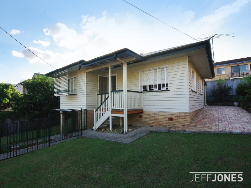 18 Beanga Street, Greenslopes QLD 4120