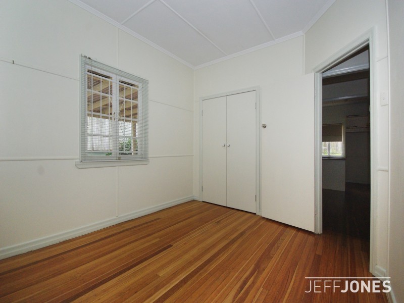 18 Beanga Street, Greenslopes QLD 4120