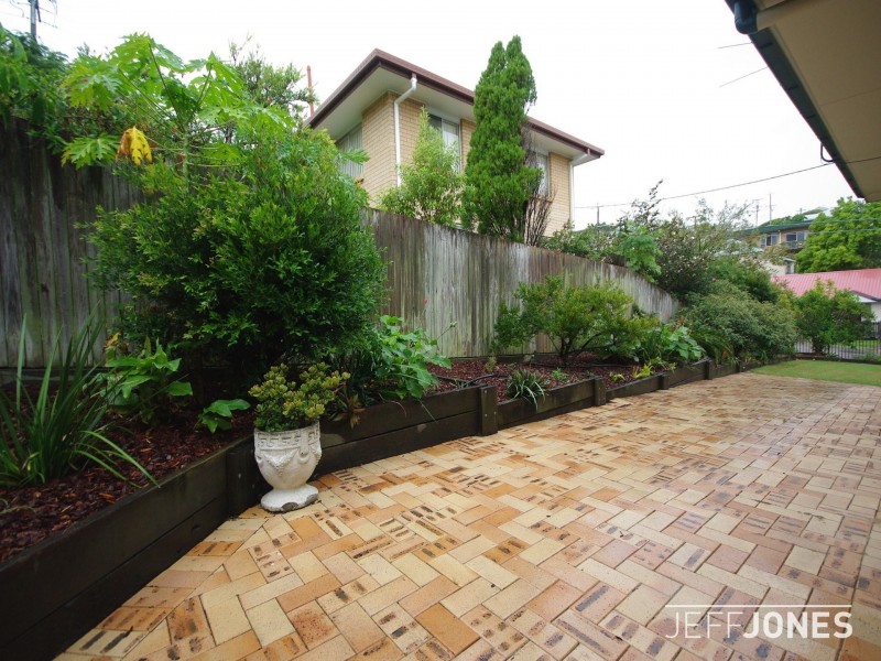 18 Beanga Street, Greenslopes QLD 4120