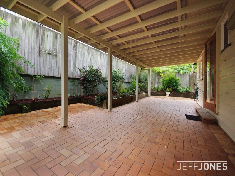 18 Beanga Street, Greenslopes QLD 4120