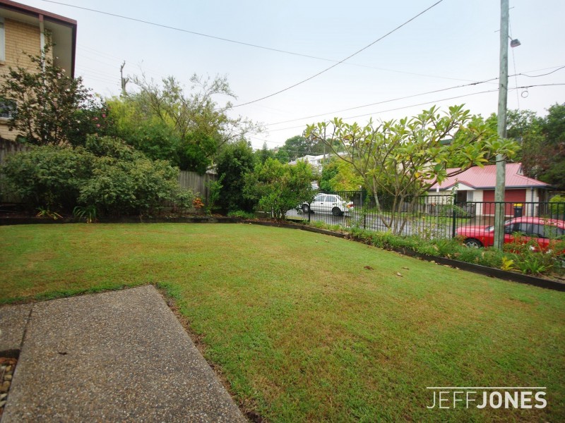 18 Beanga Street, Greenslopes QLD 4120