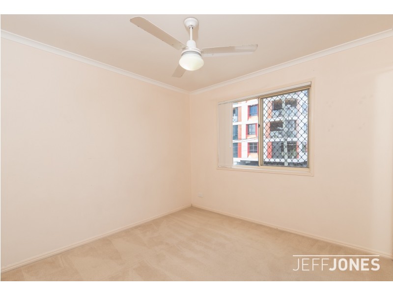 8/17 Hubert Street, Woolloongabba QLD 4102