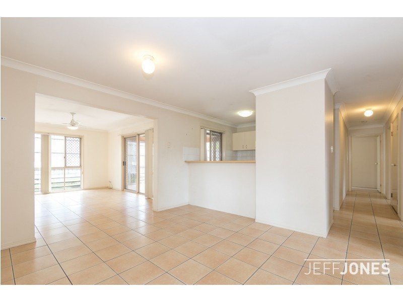 8 Appleton Street, Carindale QLD 4152
