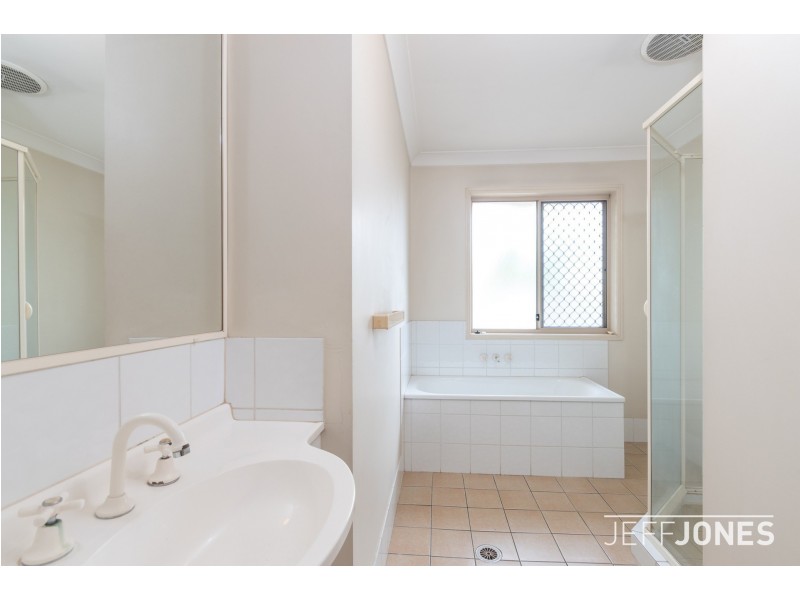 8 Appleton Street, Carindale QLD 4152