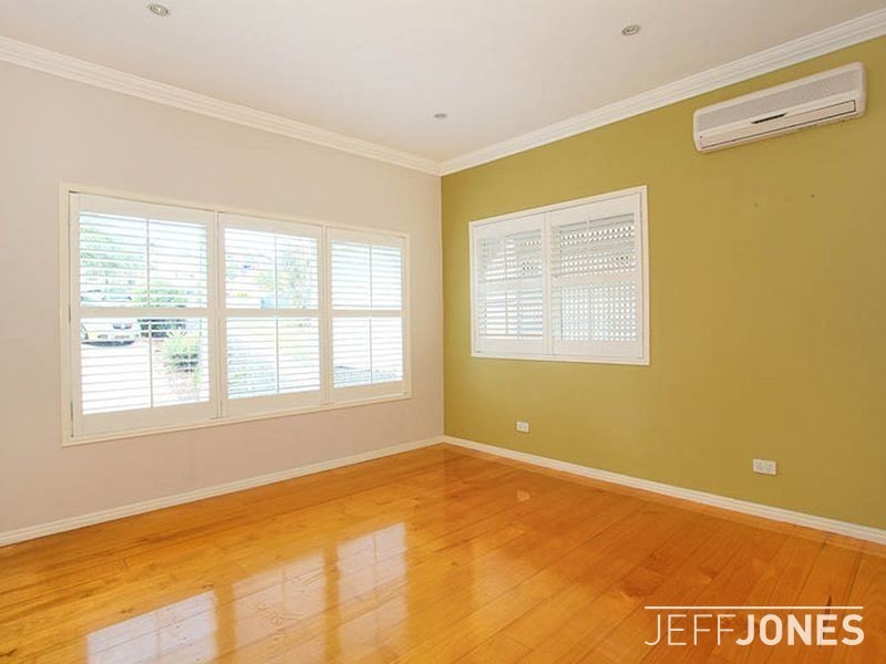 37 Combles Road, Camp Hill QLD 4152