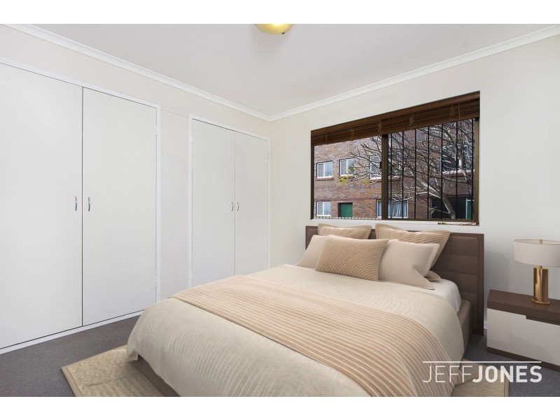 2/84 Victoria Terrace, Greenslopes QLD 4120