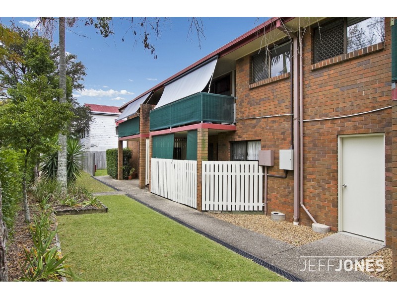 2/84 Victoria Terrace, Greenslopes QLD 4120