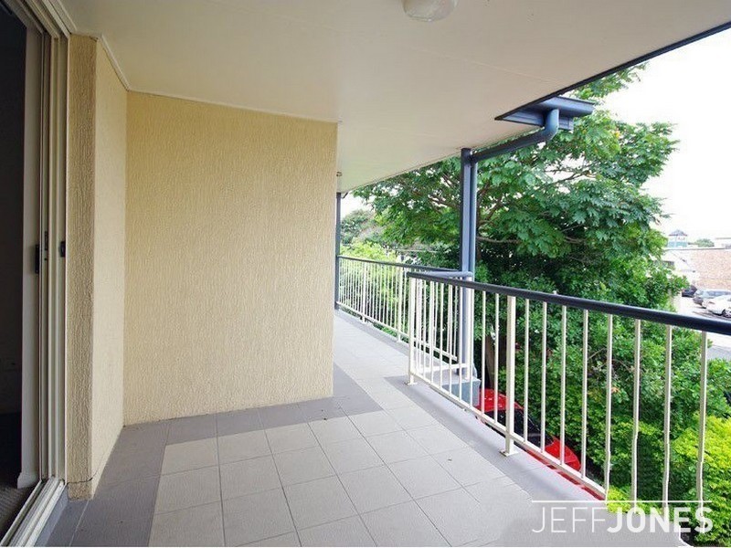 1/23 Cleveland Street, Greenslopes QLD 4120