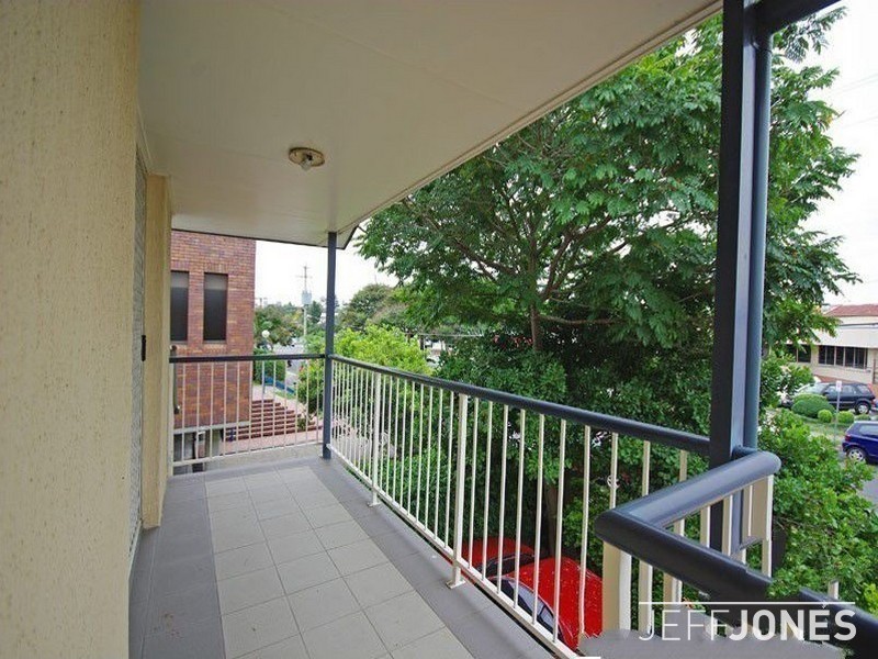 1/23 Cleveland Street, Greenslopes QLD 4120