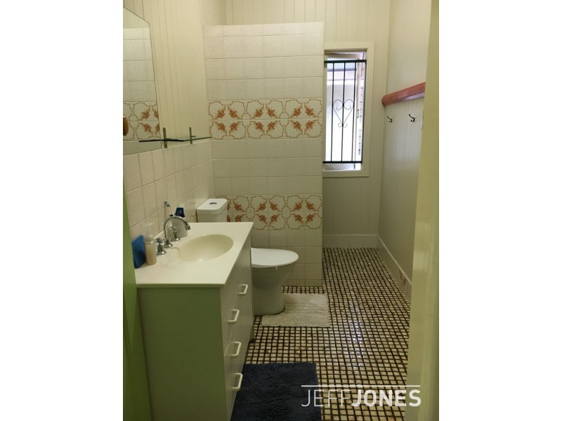 4 Nelson Street, Dutton Park QLD 4102