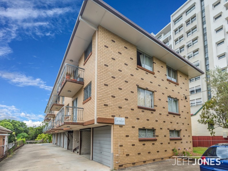 6/64 Carl Street, Woolloongabba QLD 4102