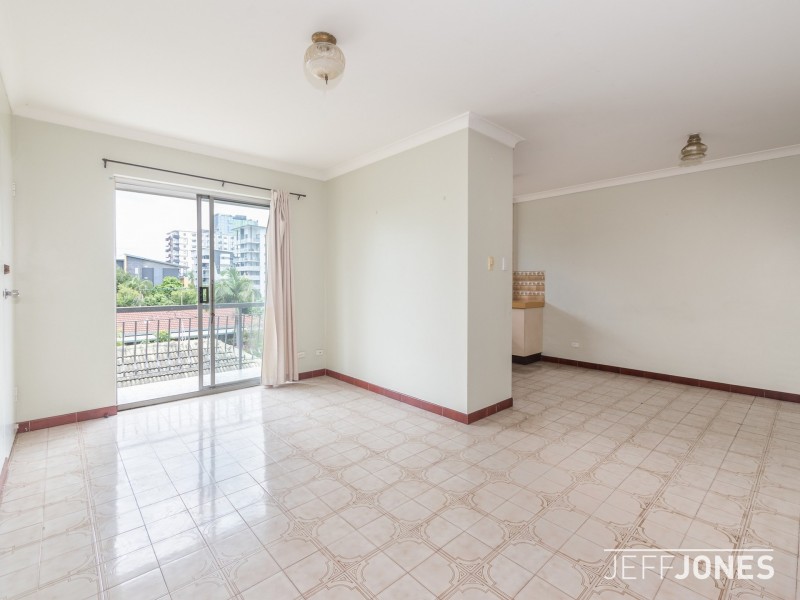6/64 Carl Street, Woolloongabba QLD 4102