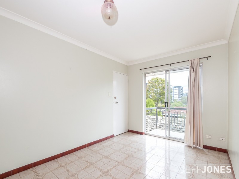 6/64 Carl Street, Woolloongabba QLD 4102