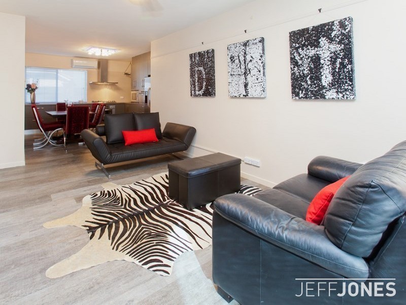 1/21 Embie Street, Holland Park West QLD 4121