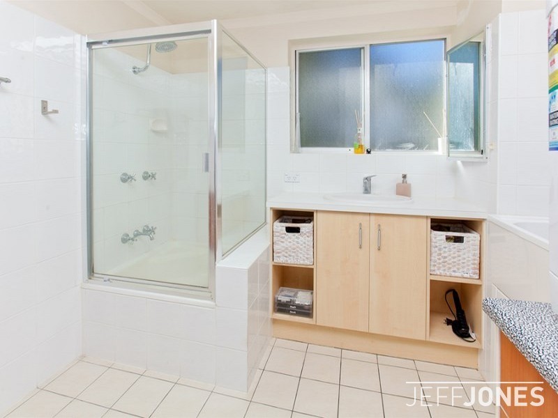 1/21 Embie Street, Holland Park West QLD 4121