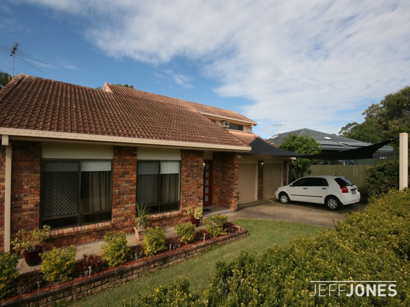 77 Bridgnorth Street, Carindale QLD 4152