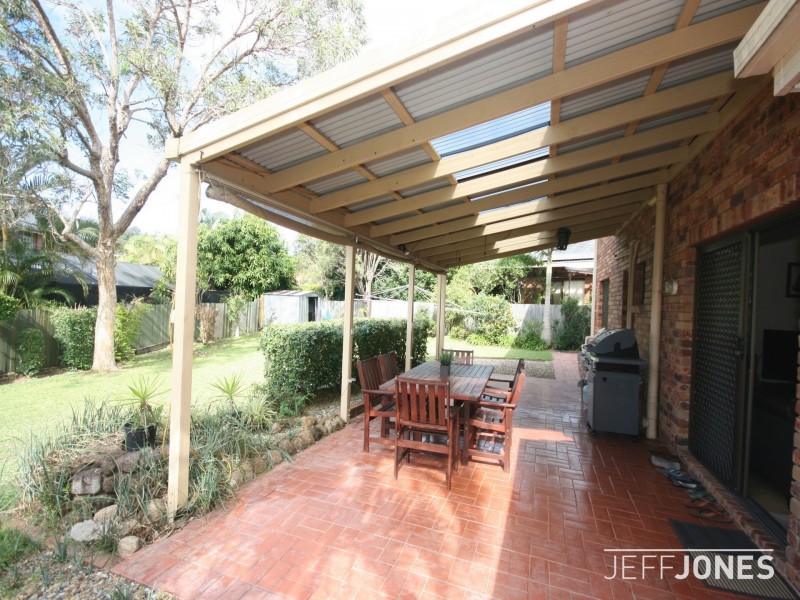 77 Bridgnorth Street, Carindale QLD 4152
