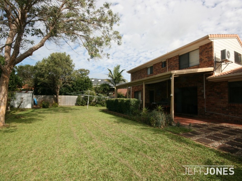 77 Bridgnorth Street, Carindale QLD 4152