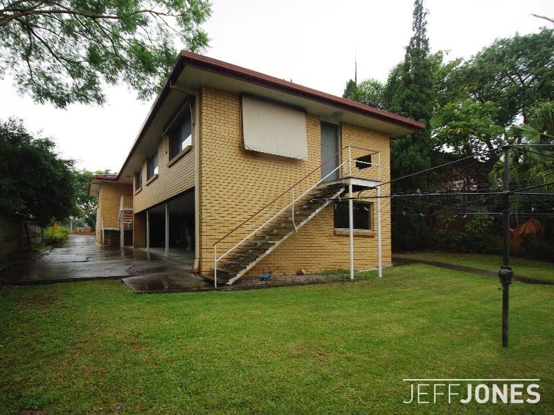 2/27 Thomas Street, Greenslopes QLD 4120