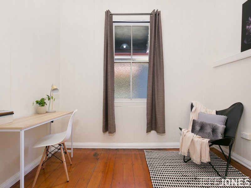 203 Cornwall Street, Greenslopes QLD 4120