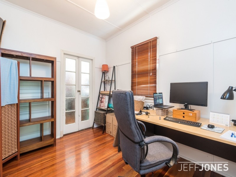 11 Laura Street, Greenslopes QLD 4120