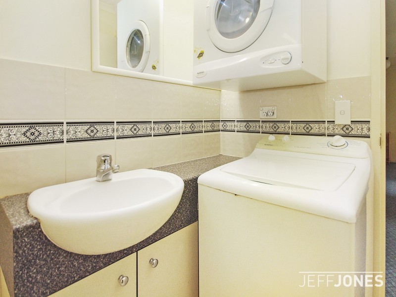 A1/52 Baron Street, Greenslopes QLD 4120