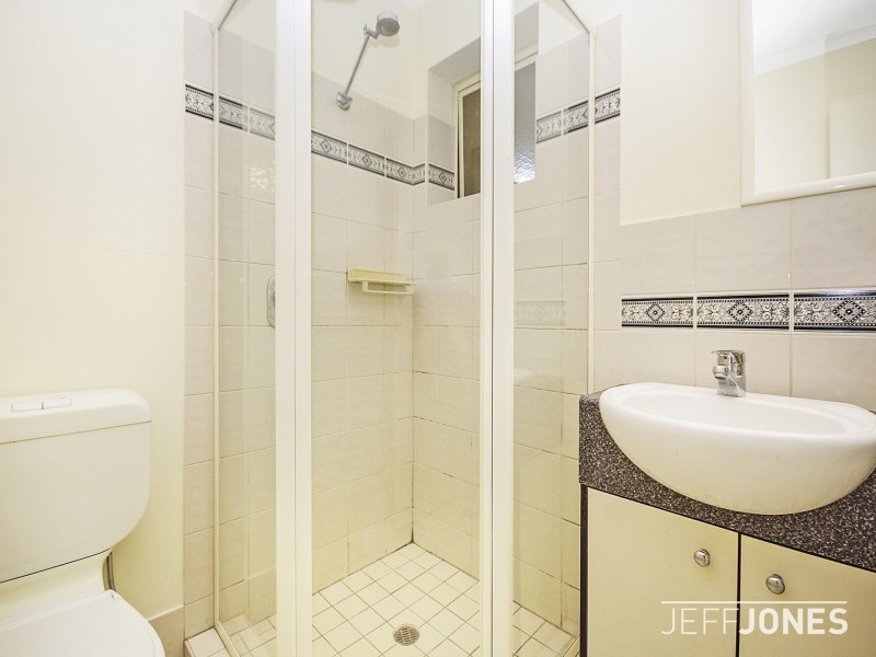 A1/52 Baron Street, Greenslopes QLD 4120