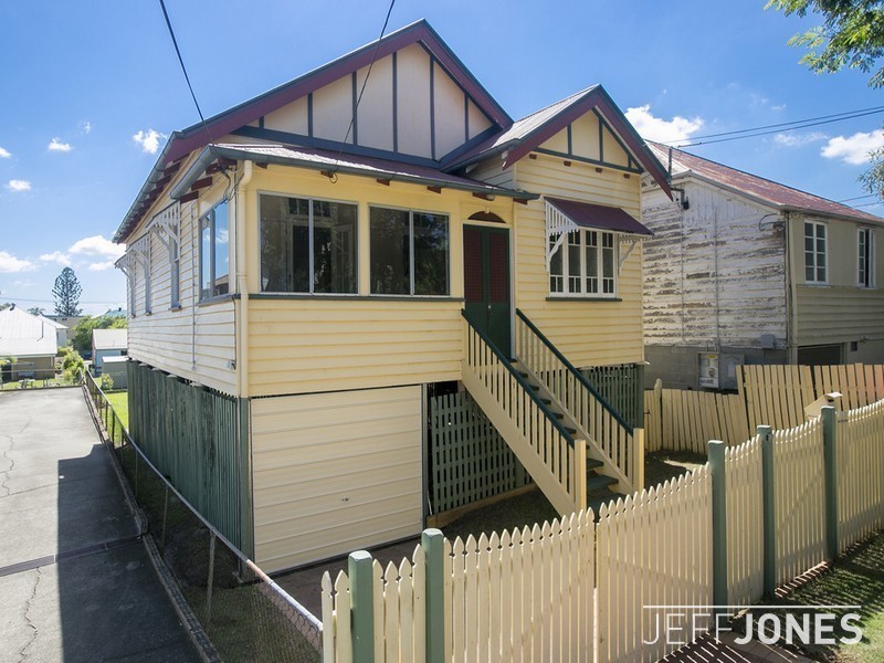 30 Gordon Street, Greenslopes QLD 4120