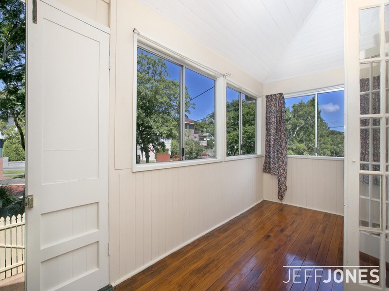 30 Gordon Street, Greenslopes QLD 4120