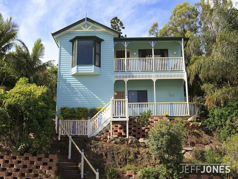 37 Roseglen Street, Greenslopes QLD 4120