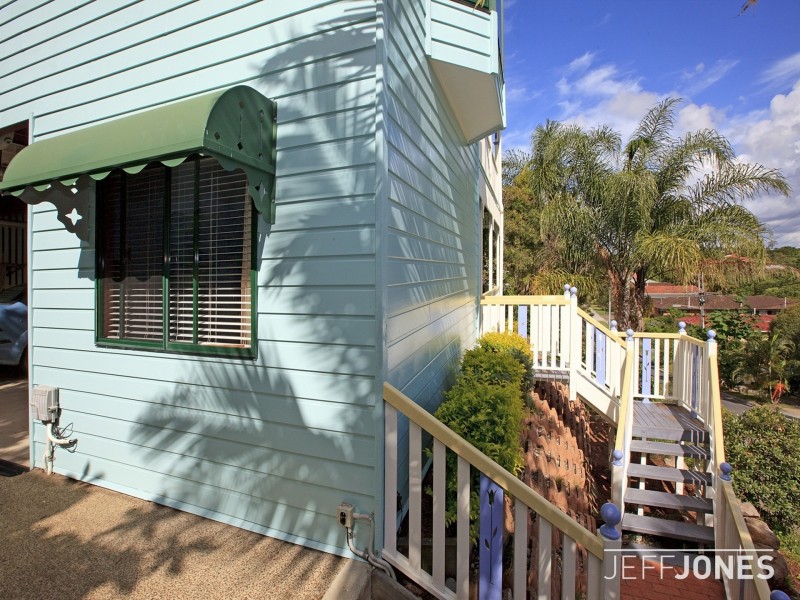 37 Roseglen Street, Greenslopes QLD 4120