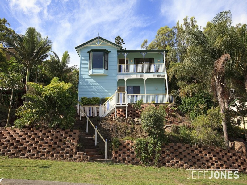 37 Roseglen Street, Greenslopes QLD 4120