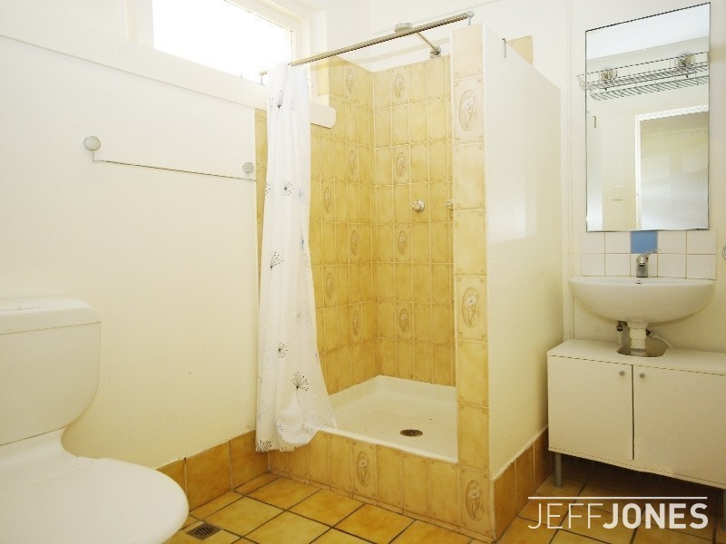 8/243 Old Cleveland Road, Coorparoo QLD 4151