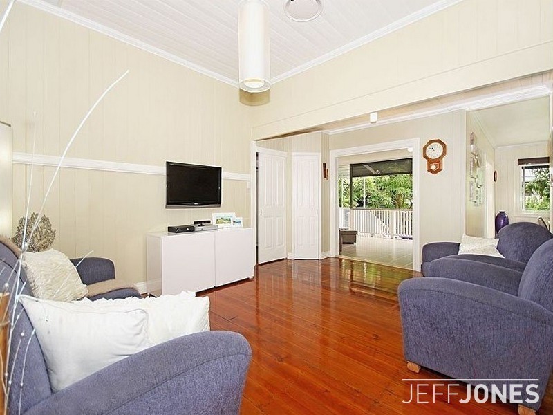 98 Linton Street, Kangaroo Point QLD 4169