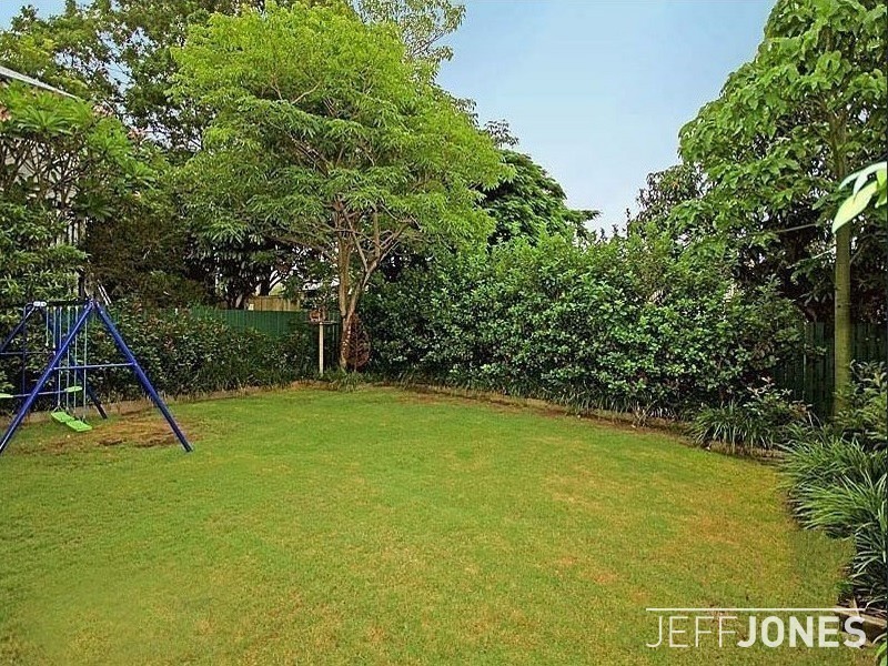 98 Linton Street, Kangaroo Point QLD 4169