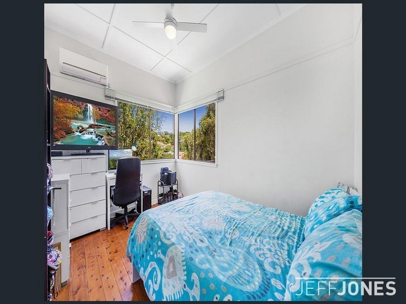 27 Eleanor Street, Carina QLD 4152