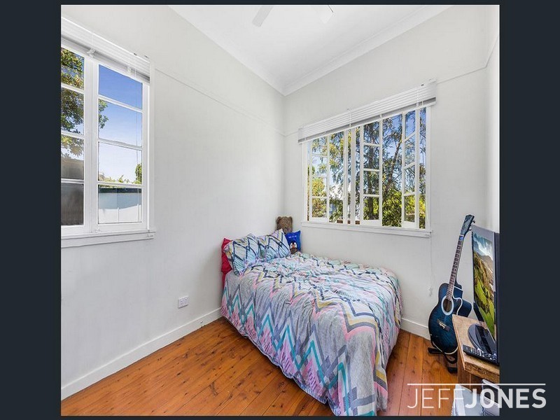 27 Eleanor Street, Carina QLD 4152