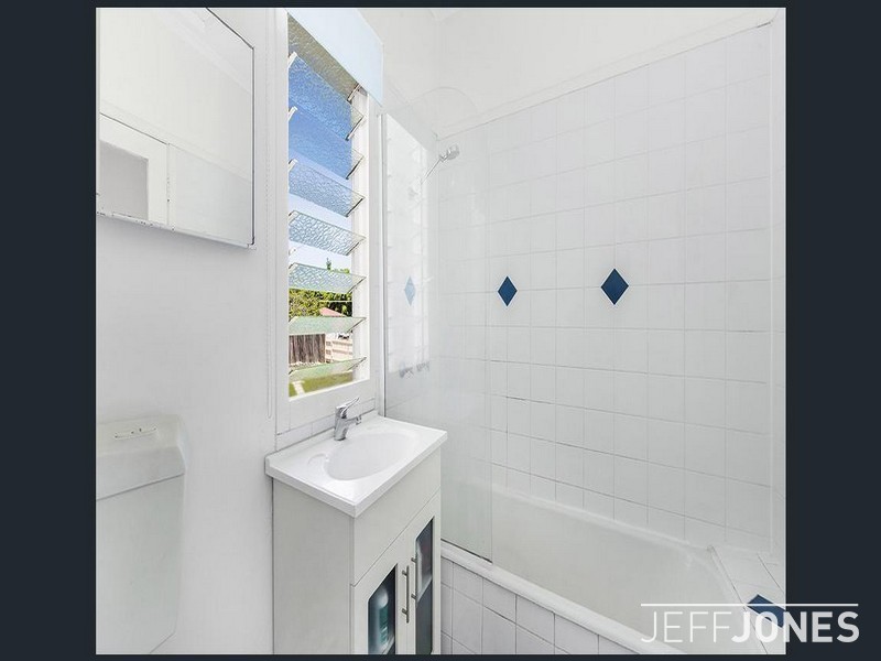 27 Eleanor Street, Carina QLD 4152