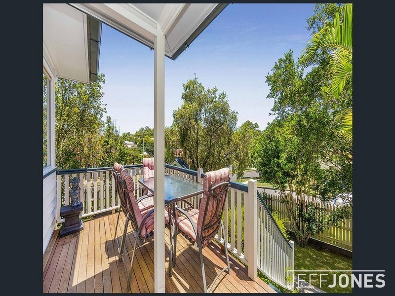 27 Eleanor Street, Carina QLD 4152