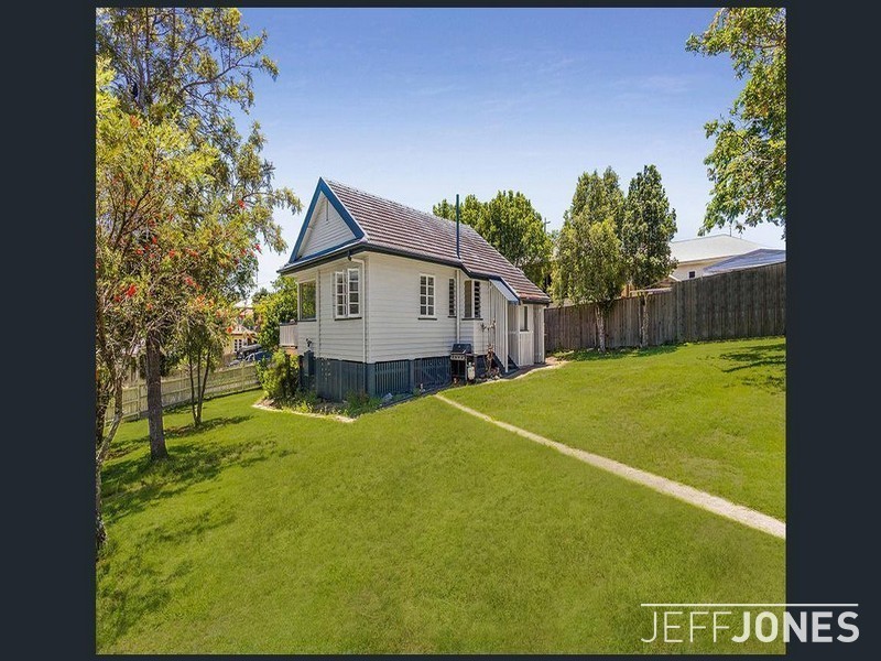 27 Eleanor Street, Carina QLD 4152