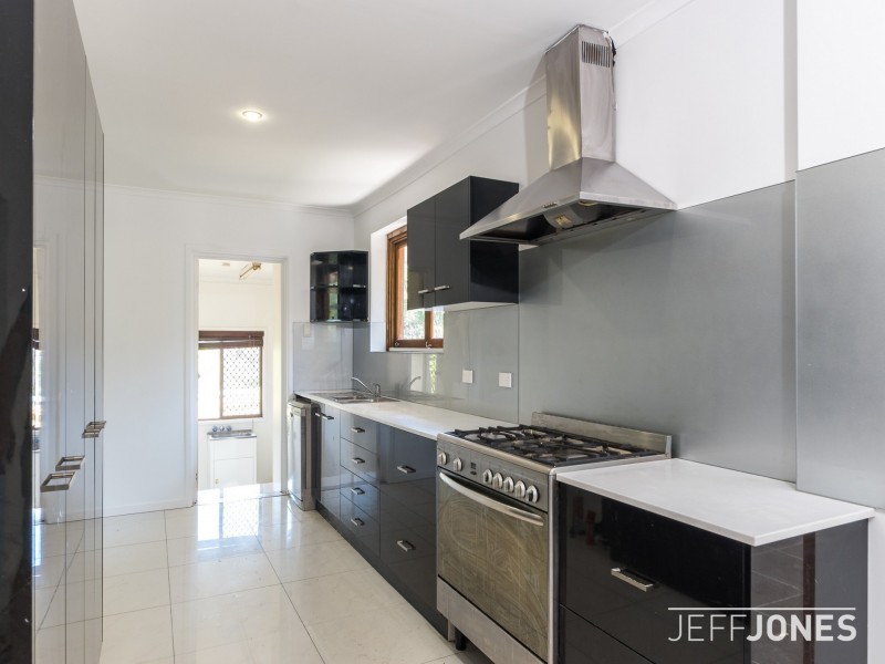 14 Rymer Street, Carina QLD 4152