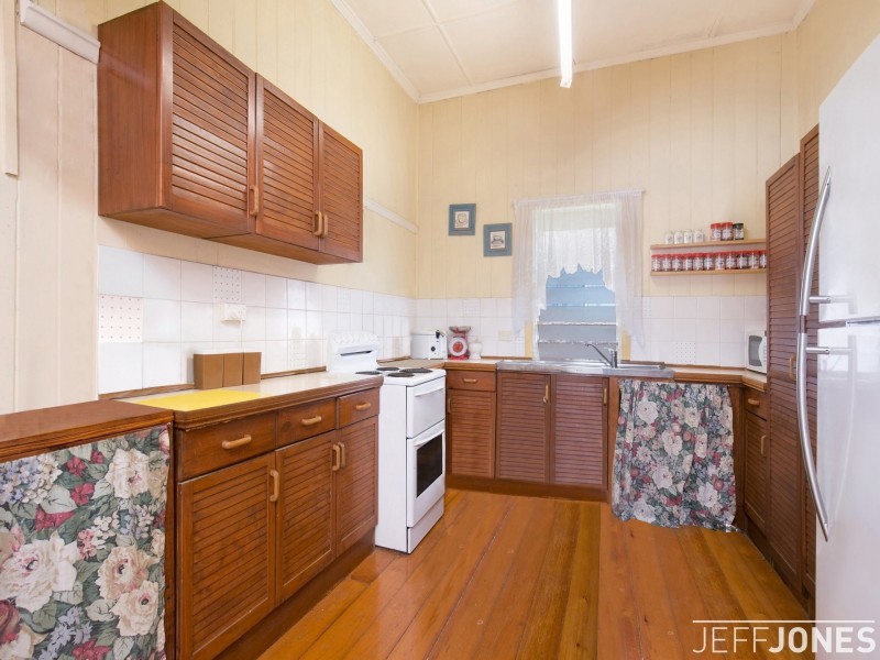 27 Gordon Street, Greenslopes QLD 4120